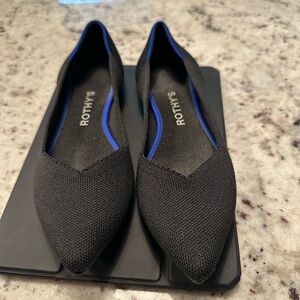 Rothy’s black flats great condition